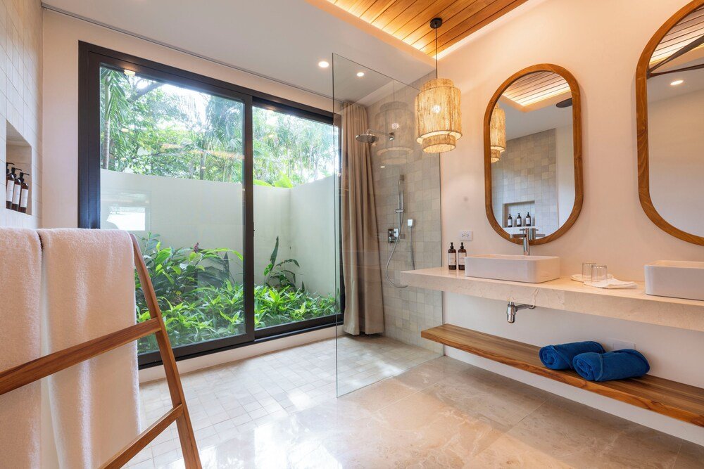 Baño de una habitación en Capitán Suizo, Tamarindo